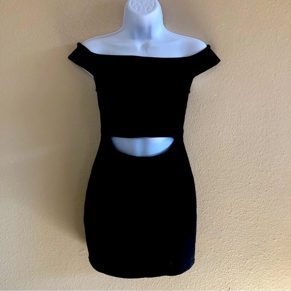 Silent + Noise Urban Outfitters Cut Out Ponte Off The Shoulder Mini Dress Size S - Picture 1 of 14